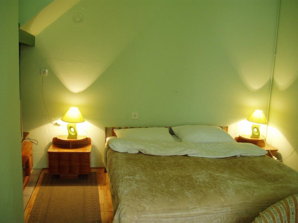 Apartments & Rooms Korzo Славонски-Брод Экстерьер фото